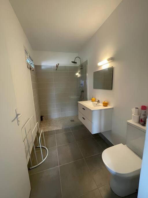 Bas De Villa F2 Neuf Avec Terrasse Et Piscine Le Diamant Eksteriør billede